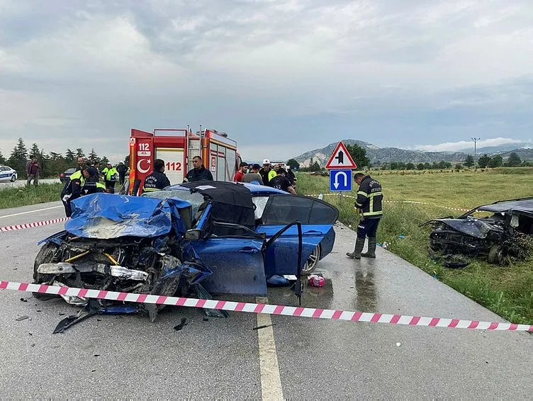 Burdur'da feci kaza! Ortalık savaş alanına döndü: 5 ölü, 5 yaralı
