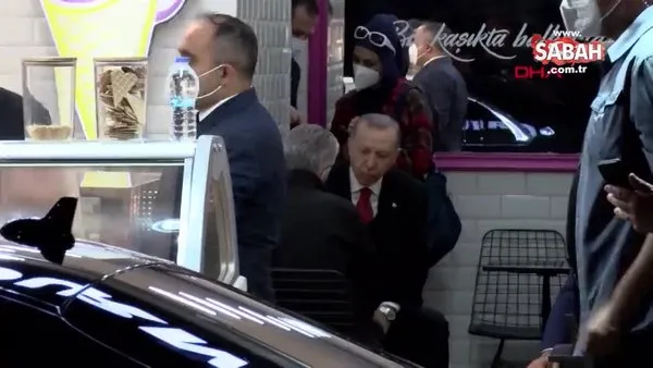 Başkan Erdoğan, Beylerbeyi'nde dondurmacıya uğradı | Video