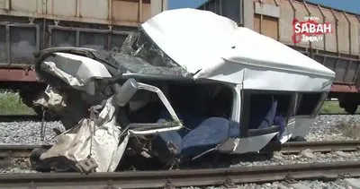Tren kazasında dehşete düşüren detay: Şoför minibüsten atlayınca yolcular kurtulamadı!