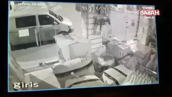 İstanbul'da bir işyerinde gerçekleştirilen soygunu bekçiler önledi o anlar kamerada | Video