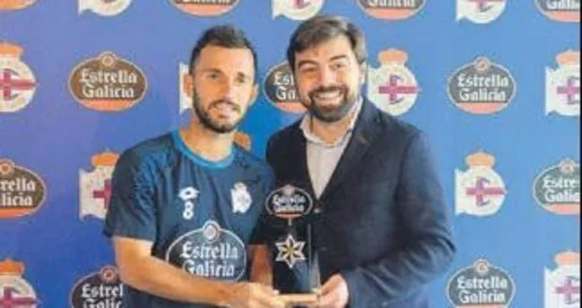 Emre Çolak Deportivo’da ayın futbolcusu seçildi