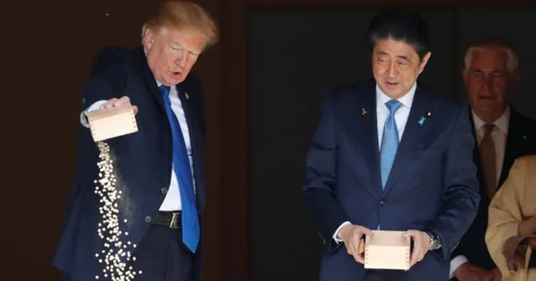 Trump, Japon balıklarına verdiği yemle gündemde!