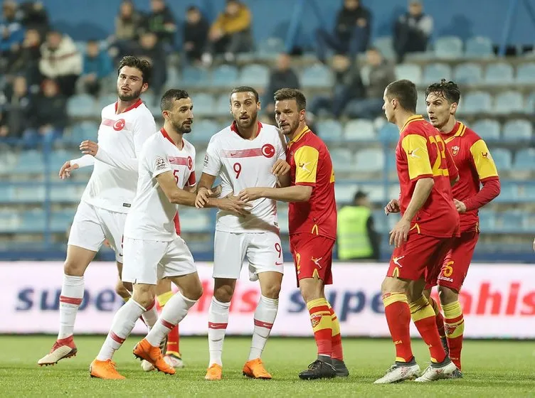 Karadağ - Türkiye maçından kareler