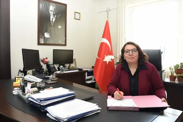 İzmir sokakları Seda Okur'dan soruluyor