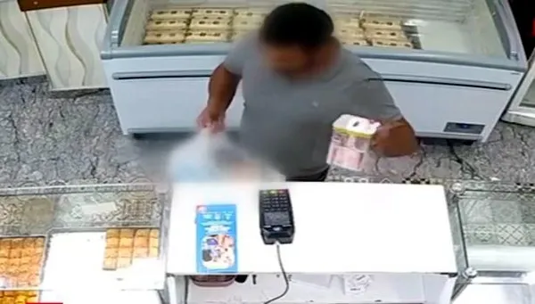 baklavacida-sadaka-kutusunu-calan-hirsiz-kameralara-yakalandi-1788873307832.jpg