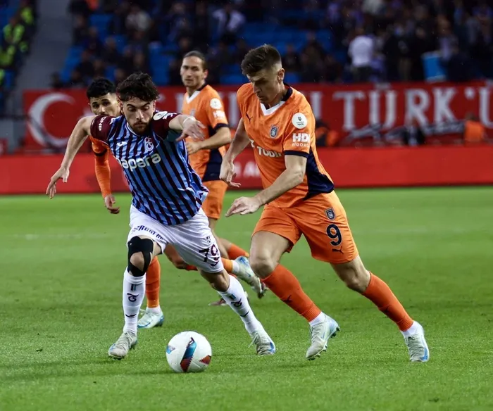 basaksehir-trabzonspor-fatih-tekke-11-tercihini-belirledi-1742053332133.jpeg