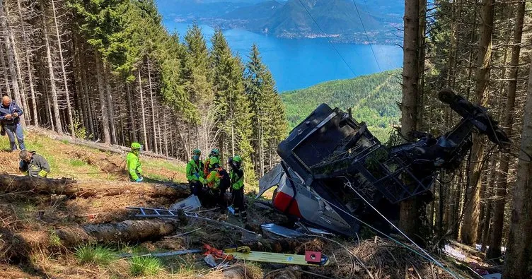 İtalya’da facia: Teleferik kabini yere çakıldı