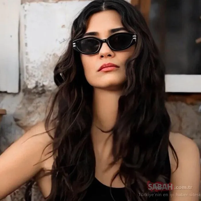 Güzel oyuncu Tuba Büyüküstün’ün ikizleri kocaman oldu! Tuba Büyüküstün’ün kızları Maya ve Toprak ile Paris günlüğü...