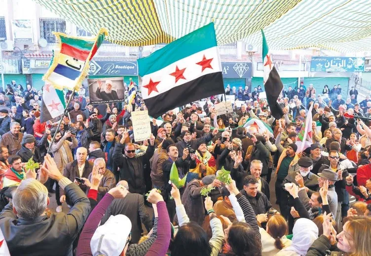 SON DAKİKA: Muhaliflerin hedefi Şam! Esed rejimi iki yönden baskı altında