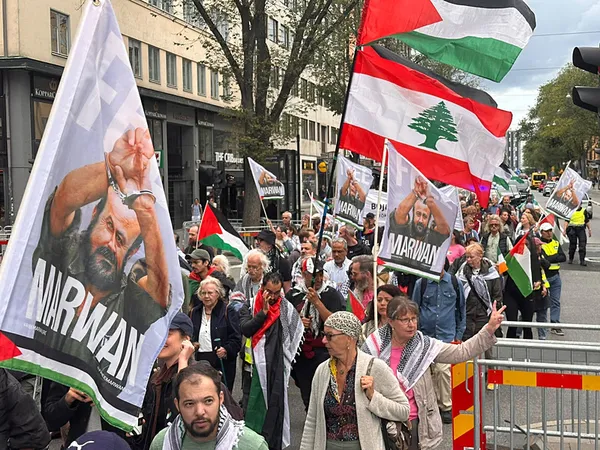 filistin-ve-lubnana-saldirilarini-surduren-israil-isvecte-protesto-edildi-1784988452748.jpeg