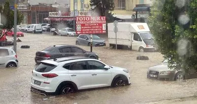 1 saatlik yağış hayatı felç etti 