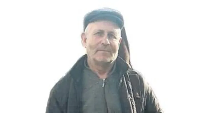 Devrilen traktörün altında kaldı