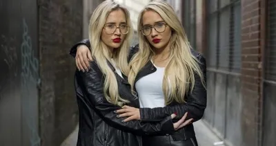 Sokaklarda tek yumurta ikizi bulup fotoğraflıyor! Objektife yansıyan gerçeği fark etti