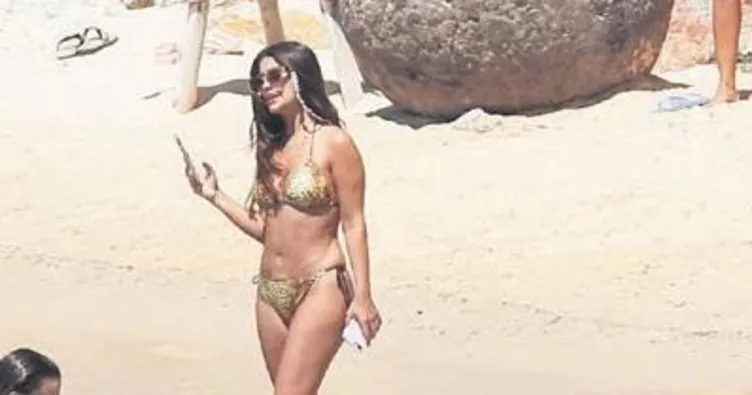 Plajın kaslı güzeli