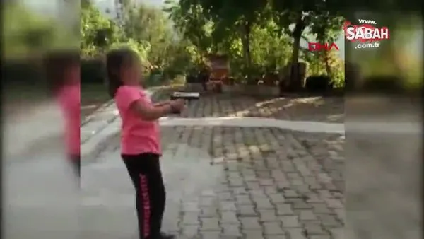 Rize'de skandal görüntüler! Küçük kıza zorla ateş ettirdi, vurulma tehlikesi atlattı | Video