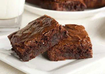 Dışı hafif kıtır, içi akışkan! Tam kıvamında brownie tarifi