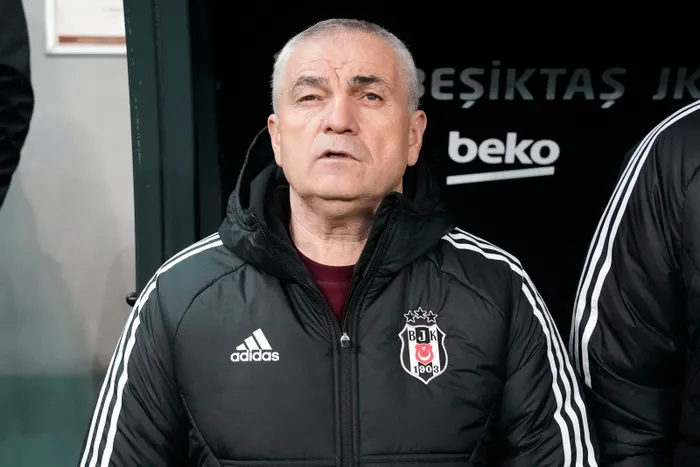 riza-calimbaydan-futbolculara-agir-elestiri-besiktasa-geldigimde-kendime-acidim-1703192034200.jpg