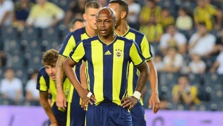 Spor yazarlarına göre Fenerbahçe - Beşiktaş derbisini kim kazanır?