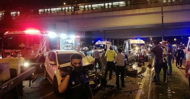 Fatih’te feci kaza: 1 kişi otomobilde sıkıştı