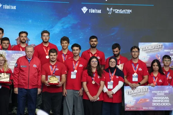 teknofestte-ktu-damgasi-sampiyonluk-ikincilik-ucunculuk-1791184054945.jpg