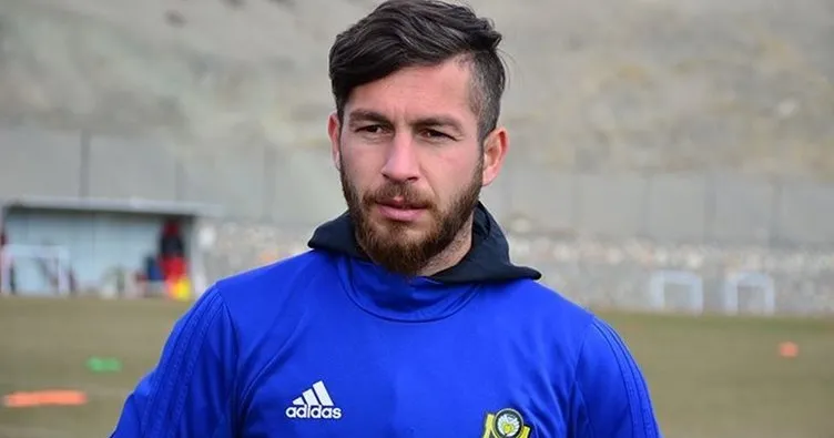Yeni Malatyasporlu oyuncu Adem Büyük’ün kaburgası kırıldı