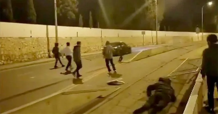 Aşırı sağcı İsraillilerden Filistinlilerin aracına saldırı
