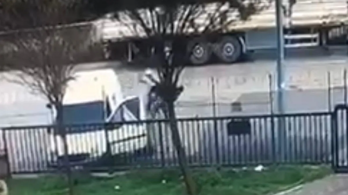 Silahlı saldırıda baba ağır yaralandı oğlu öldü Silahlı saldırıda baba ağır yaralandı oğlu öldü