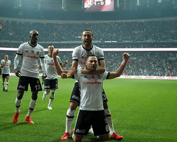 Cenk Tosun'a mesaj yağdı!