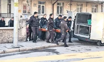 Genç kız, annesini bıçaklayarak öldürdü #kayseri