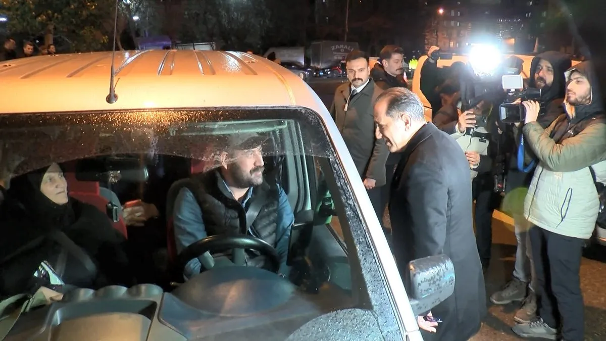 İstanbul İl Emniyet Müdürü Yıldız, Kağıthane'de uygulamaya katıldı