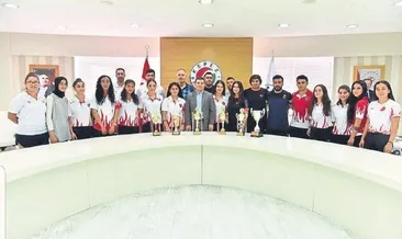 Şampiyonlardan ziyaret