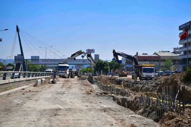 Mansur Yavaş yönetimi Ankara trafiğini kilitledi: Planlama çöktü vatandaş evine yürüyerek gitti!