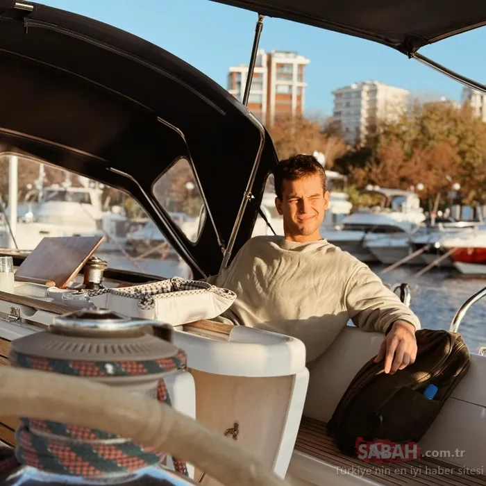 Mehmet Aslantuğ ile Arzum Onan’ın yakışıklı oğlu Can Aslantuğ yeni yaşına girdi! 24 sene önce bugün