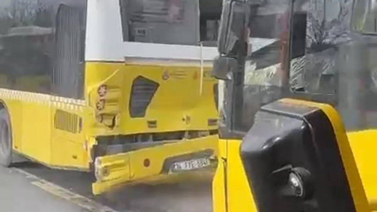 SON DAKİKA | Fatih'te 3 İETT otobüsü kaza yaptı! SON DAKİKA | Fatih'te 3 İETT otobüsü kaza yaptı!