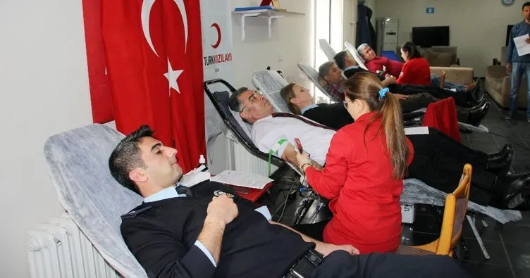 Polisten Zeytin Dalı Harekatı’na kan bağışı desteği