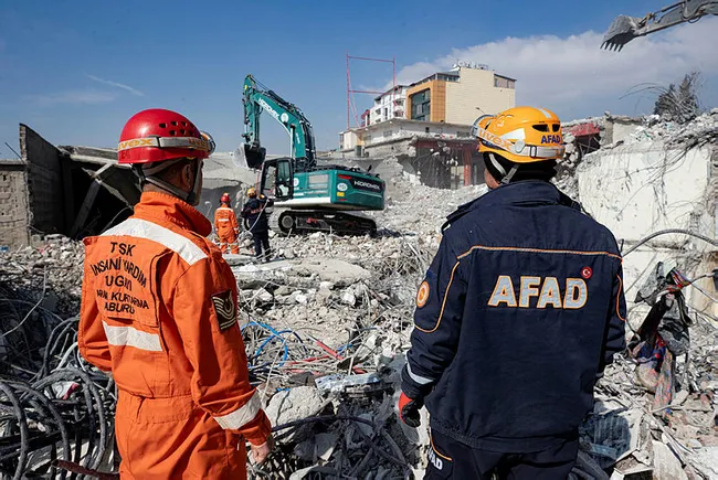 deprem-son-dakika-hatayda-5-buyuklugunde-deprem-1677170075279.jpg DEPREM SON DAKİKA: Hatay'da 5 büyüklüğünde deprem