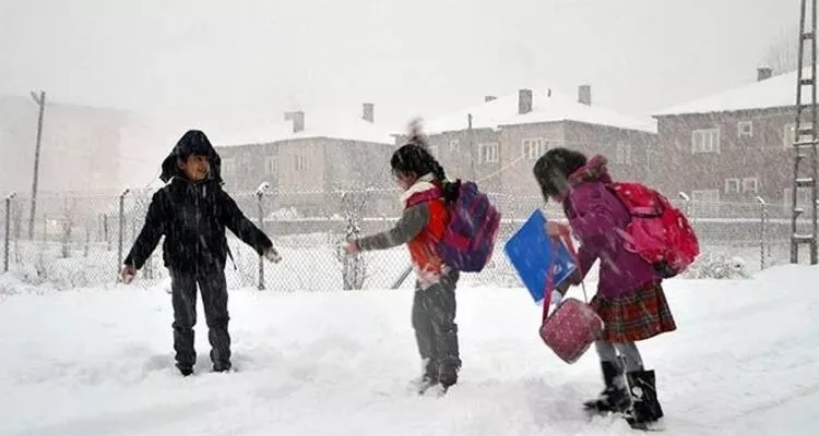 Bugün Erzurum’da okullar tatil mi, okul var mı? 10 Mart 2022 Bugün Erzurum’da okullar tatil mi, hangi ilçelerde tatil? Valilikten açıklama
