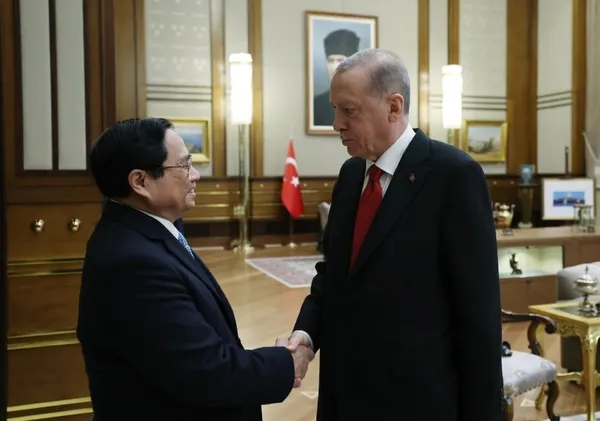 baskan-erdogan-vietnam-basbakani-chinhi-kabul-etti-1701261049706.jpg
