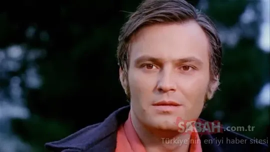 Dile kolay 51 yıl aynı yastığa baş koydular! Yeşilçam’ın efsane oyuncusu Ediz Hun ile eşi Berna Hun’dan duygusal kutlama!