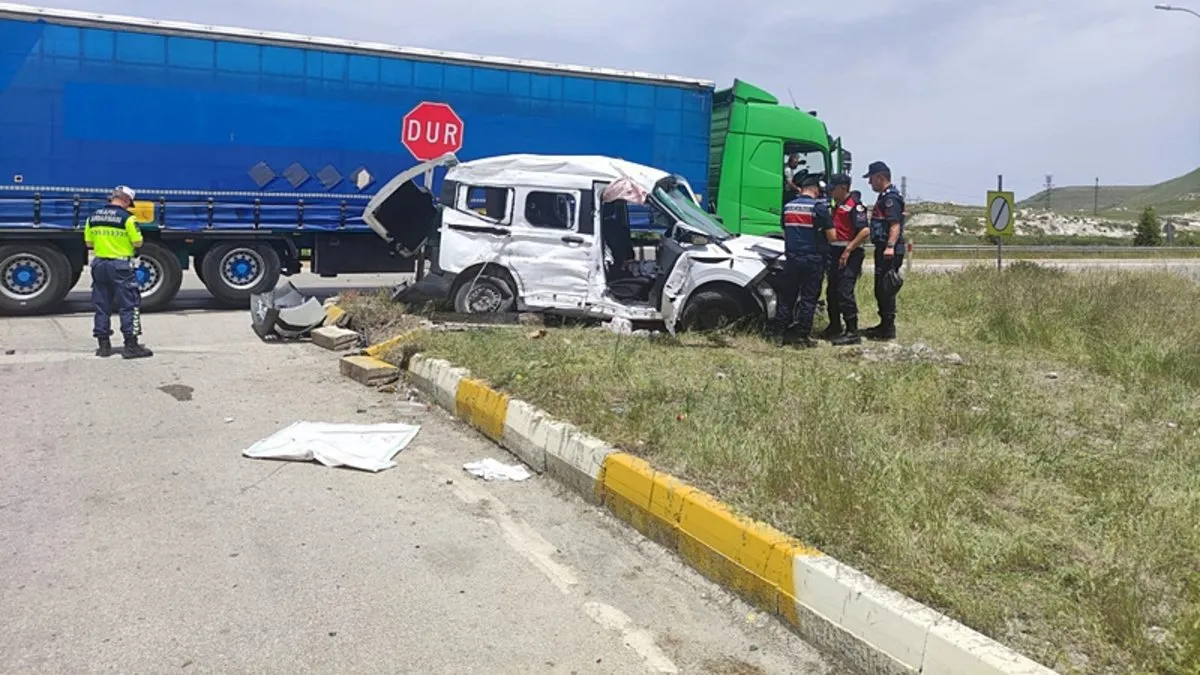 Afyonkarahisar’da feci kaza! 1 ölü 1 yaralı