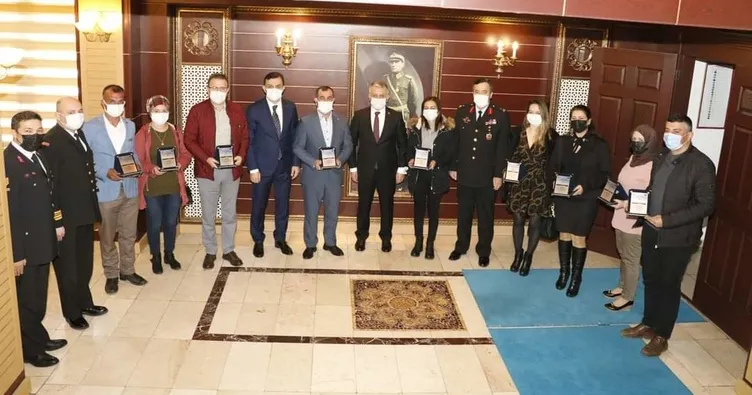 Antalya’da duyarlı sürücülere plaket