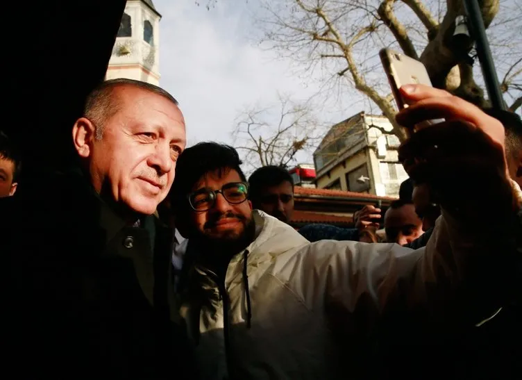 Erdoğan tarihi Çınaraltı'nda vatandaşlarla sohbet etti