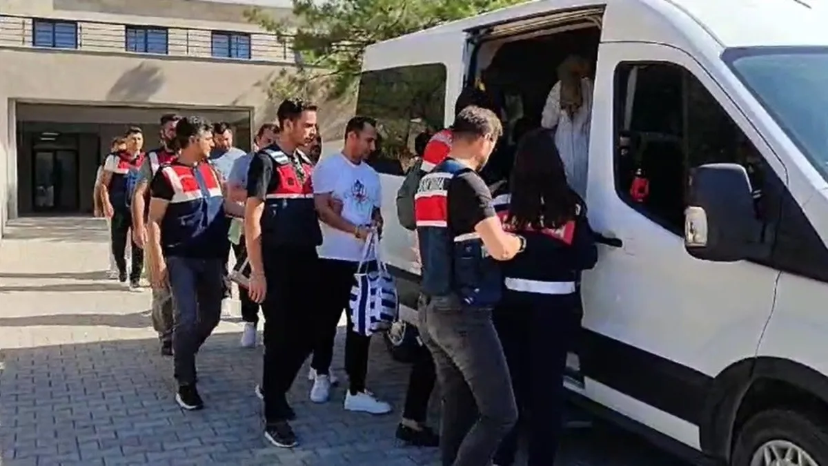Tekneyle kaçarken yakalanmışlardı! 6 FETÖ üyesi tutuklandı