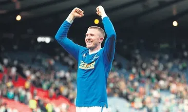 Yeni 8 numara Lundstram