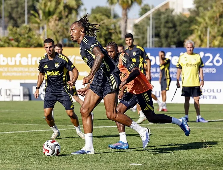 Son dakika Fenerbahçe haberleri: Fenerbahçe’de 2 transfer 1 veda! Kanarya yeniden atağa kalktı...
