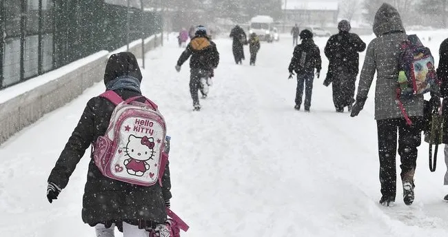 Son dakika: Trabzon’da eğitime kar engeli