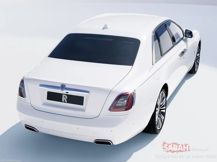 2021 Rolls-Royce Ghost resmen ortaya çıktı! Yenilenen tasarımıyla klasik ve modern çizgileri bir araya getirdi