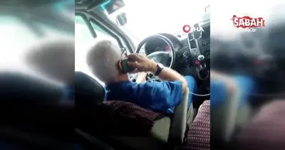 Yağışlı yolda telefonla konuştu, yolcuların canını hiçe saydı | Video