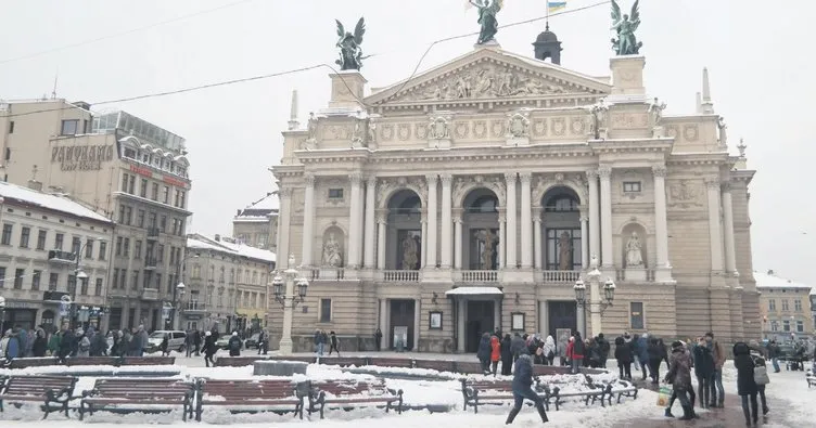 Kış güzeli Lviv