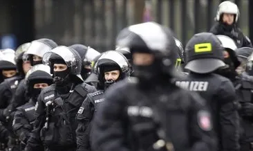 Almanya’da polisin protestoculara şiddet uygulaması tepki çekti